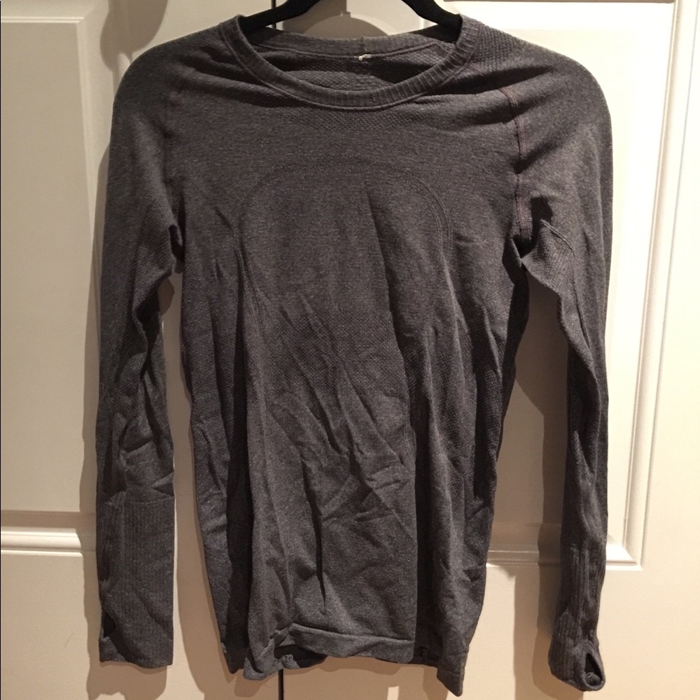 Lululemon grey long sleeve T-shirt
